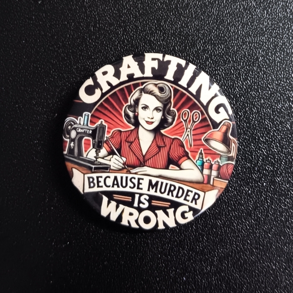 Button Pin - Crafting  (NEW) - Picture 1 of 2